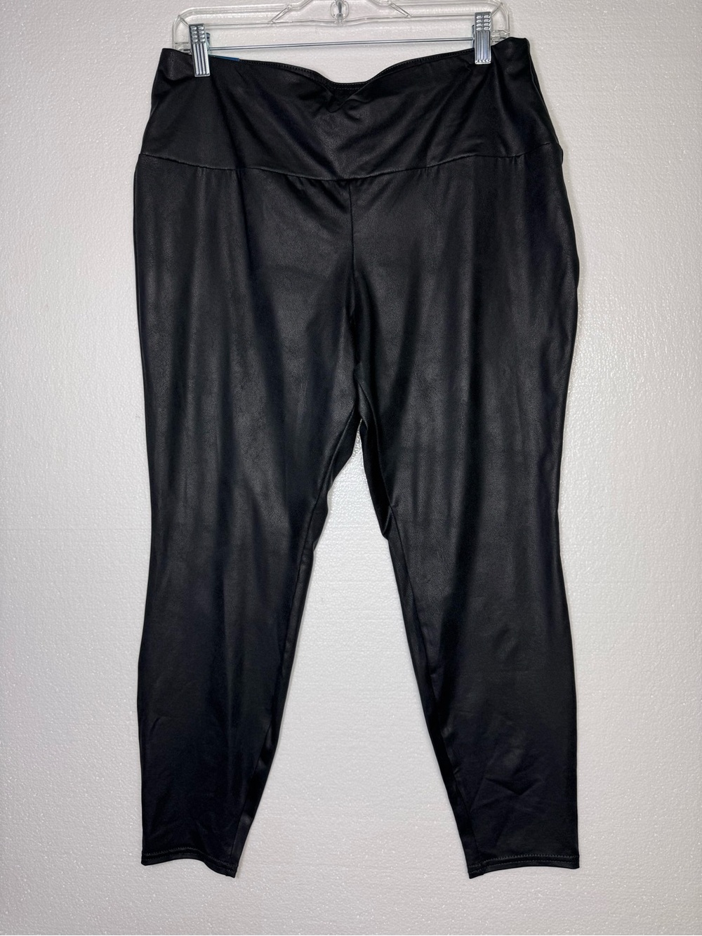 Terra & Sky Black Faux Leather High Rise Leggings Plus Size 0X 14W NWT